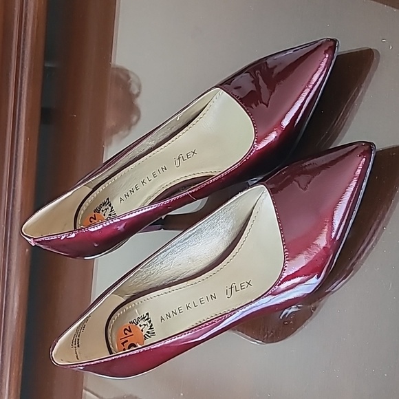 Brand new size 6 Anne Klein shoes red - Picture 1 of 6